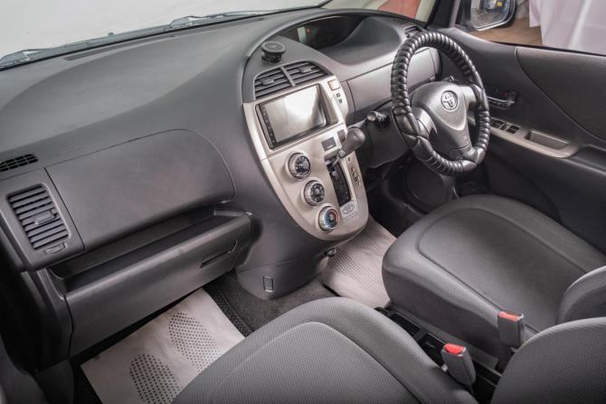 Toyota Ractis I с пробегом 2009 года, цена 659 000 рублей, 133000 км, хэтчбек, Автокод Объявления