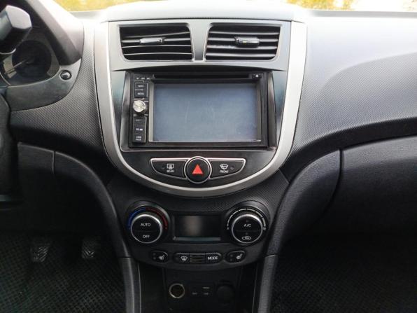 Hyundai Solaris I Рестайлинг с пробегом 2014 года, цена 946 000 рублей, 119042 км, седан, Автокод Объявления