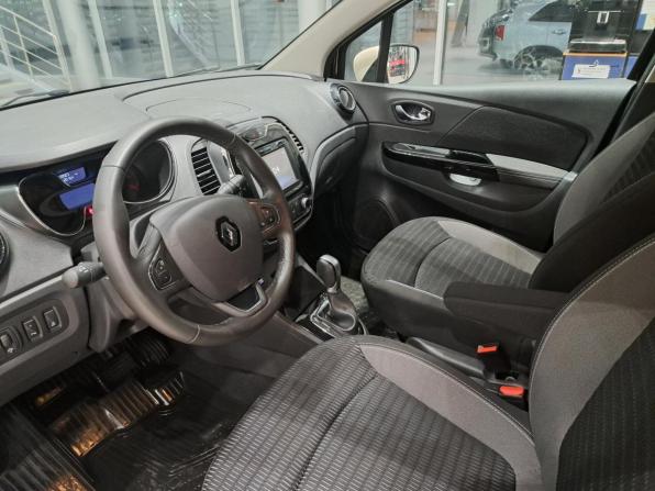 Renault Kaptur I с пробегом 2018 года, цена 1 663 000 рублей, 42010 км, внедорожник, Автокод Объявления