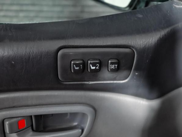 Toyota Land Cruiser 100 Series с пробегом 2002 года, цена 1 400 000 рублей, 355742 км, внедорожник, Автокод Объявления