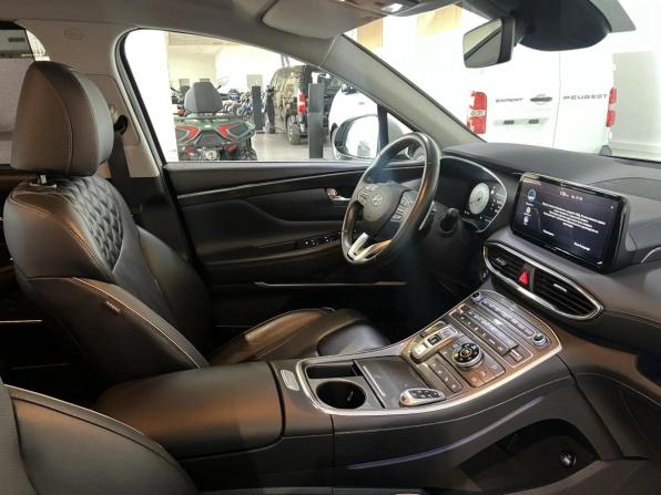 Hyundai Santa Fe IV Рестайлинг с пробегом 2022 года, цена 4 298 000 рублей, 47357 км, внедорожник, Автокод Объявления