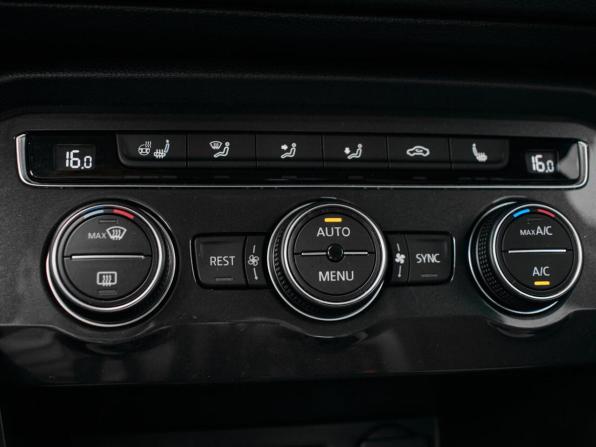 Volkswagen Tiguan II с пробегом 2019 года, цена 3 175 000 рублей, 75735 км, внедорожник, Автокод Объявления