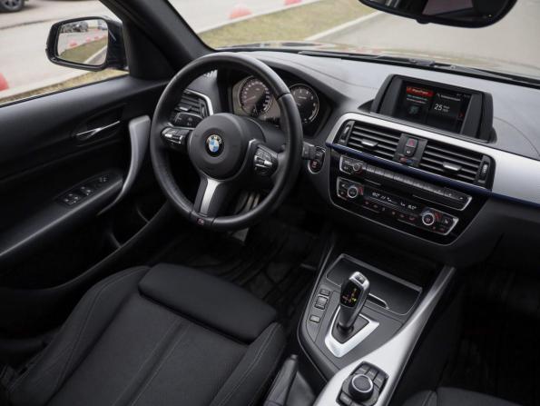BMW 1 серии II (F20/F21) Рестайлинг 2 с пробегом 2019 года, цена 1 989 000 рублей, 105474 км, хэтчбек, Автокод Объявления