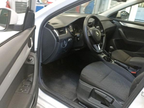 Skoda Octavia III (A7) с пробегом 2013 года, цена 795 000 рублей, 314000 км, лифтбек, Автокод Объявления