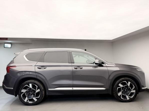 Hyundai Santa Fe IV Рестайлинг с пробегом 2022 года, цена 4 099 000 рублей, 82406 км, внедорожник, Автокод Объявления