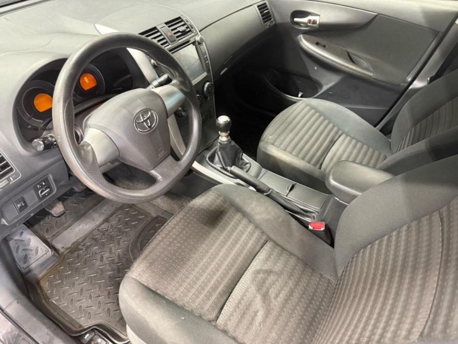 Toyota Corolla X (E140 E150) Рестайлинг Набережные Челны  - изображение 7