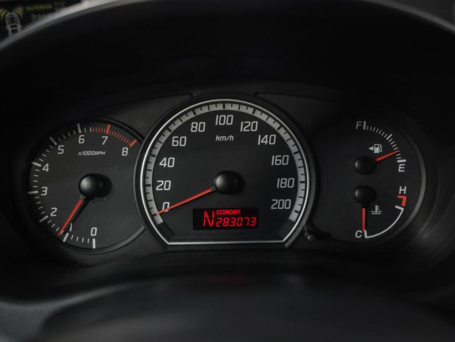 Suzuki Swift III Санкт-Петербург  - изображение 12