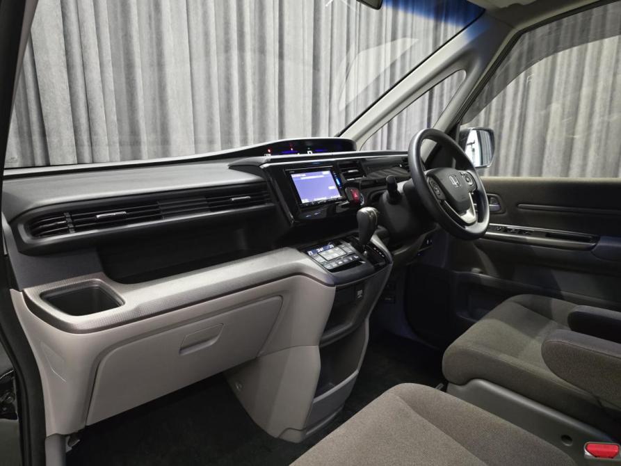 Honda Stepwgn V Красноярск  - изображение 13