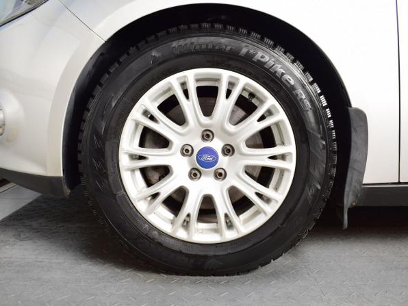 Ford Focus III с пробегом 2012 года, цена 849 999 рублей, 172833 км, универсал, Автокод Объявления