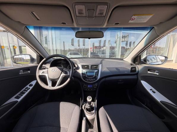Hyundai Solaris I с пробегом 2013 года, цена 665 000 рублей, 132783 км, седан, Автокод Объявления