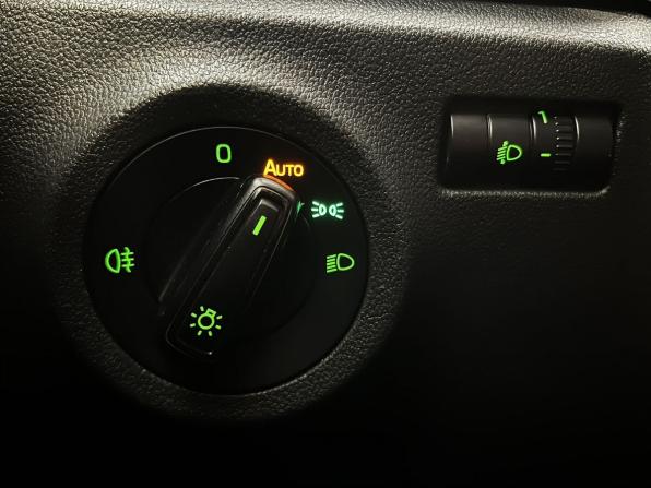 Skoda Rapid II с пробегом 2021 года, цена 1 449 900 рублей, 75103 км, лифтбек, Автокод Объявления