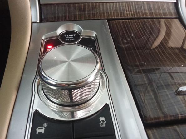 Jaguar XJ IV (X351) с пробегом 2014 года, цена 1 715 000 рублей, 176149 км, седан, Автокод Объявления