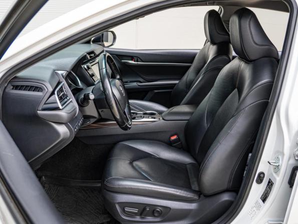 Toyota Camry VIII (XV70) с пробегом 2019 года, цена 2 420 000 рублей, 109027 км, седан, Автокод Объявления