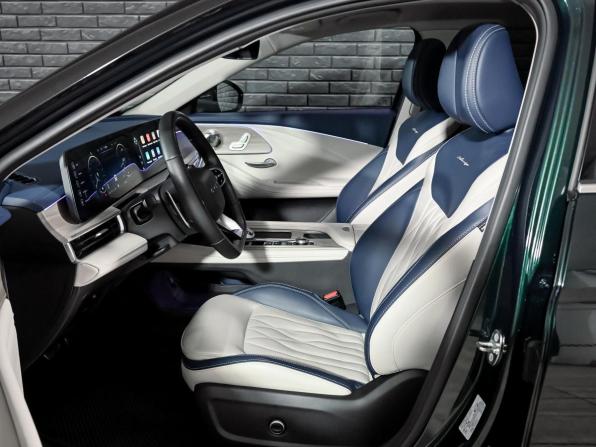 Chery Arrizo 8 с пробегом 2024 года, цена 2 200 000 рублей, 36422 км, седан, Автокод Объявления