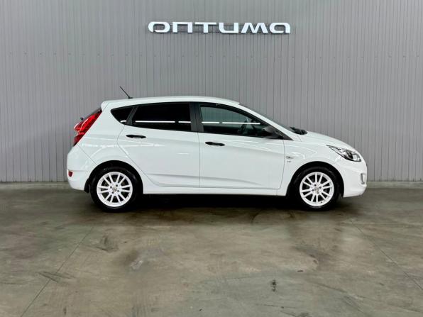 Hyundai Solaris I с пробегом 2013 года, цена 1 077 000 рублей, 66056 км, хэтчбек, Автокод Объявления