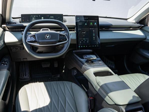 Changan Lamore с пробегом 2023 года, цена 1 999 000 рублей, 40362 км, седан, Автокод Объявления