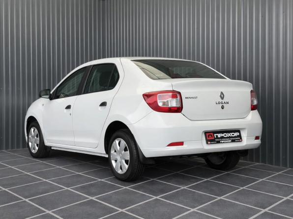 Renault Logan II с пробегом 2017 года, цена 697 000 рублей, 117258 км, седан, Автокод Объявления