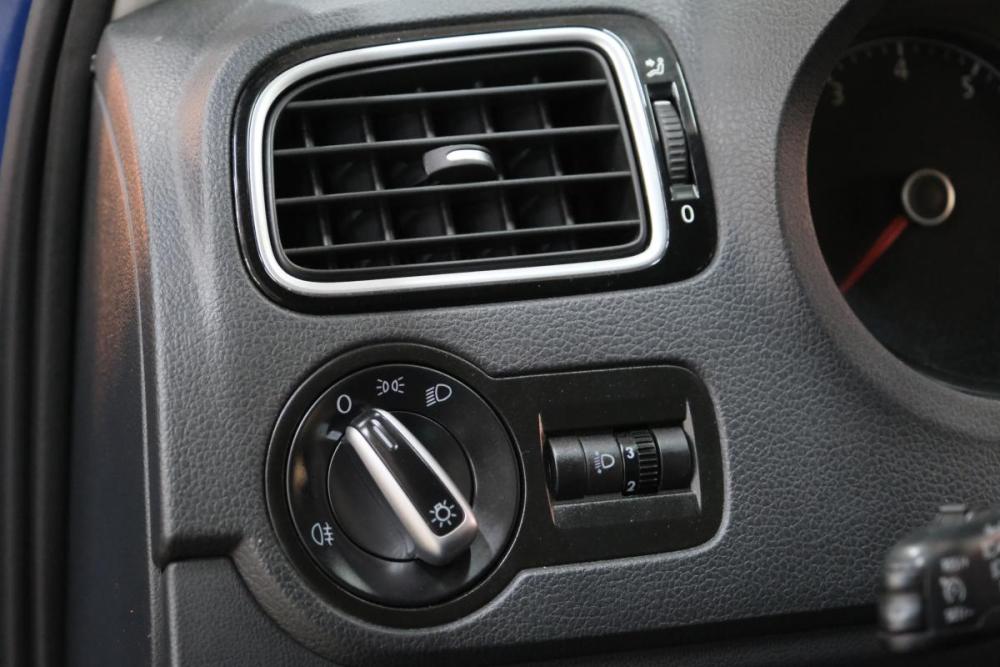 Volkswagen Polo V Рестайлинг Омск  - изображение 12
