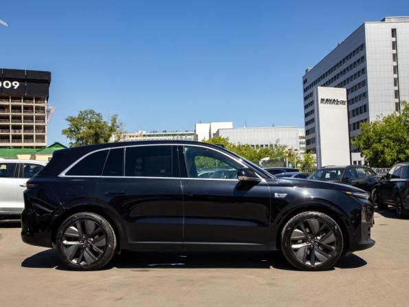 Li Auto (Lixiang) L6 с пробегом 2024 года, цена 4 908 000 рублей, 77541 км, внедорожник, Автокод Объявления