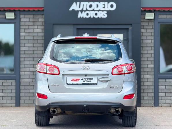 Hyundai Santa Fe II Рестайлинг с пробегом 2010 года, цена 1 190 000 рублей, 265170 км, внедорожник, Автокод Объявления