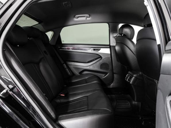 Hyundai Genesis II с пробегом 2016 года, цена 1 999 000 рублей, 105682 км, седан, Автокод Объявления