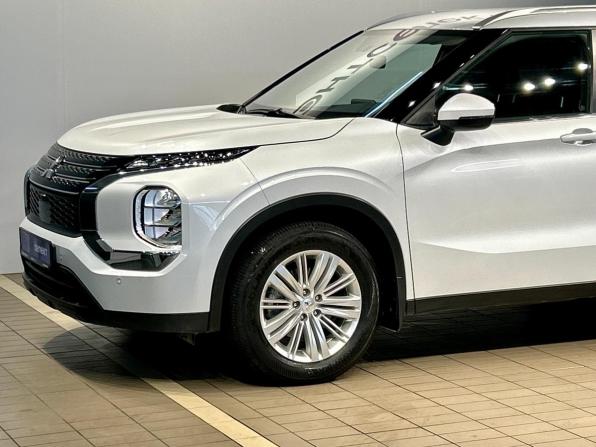 Mitsubishi Outlander IV с пробегом 2023 года, цена 3 727 000 рублей, 4661 км, внедорожник, Автокод Объявления