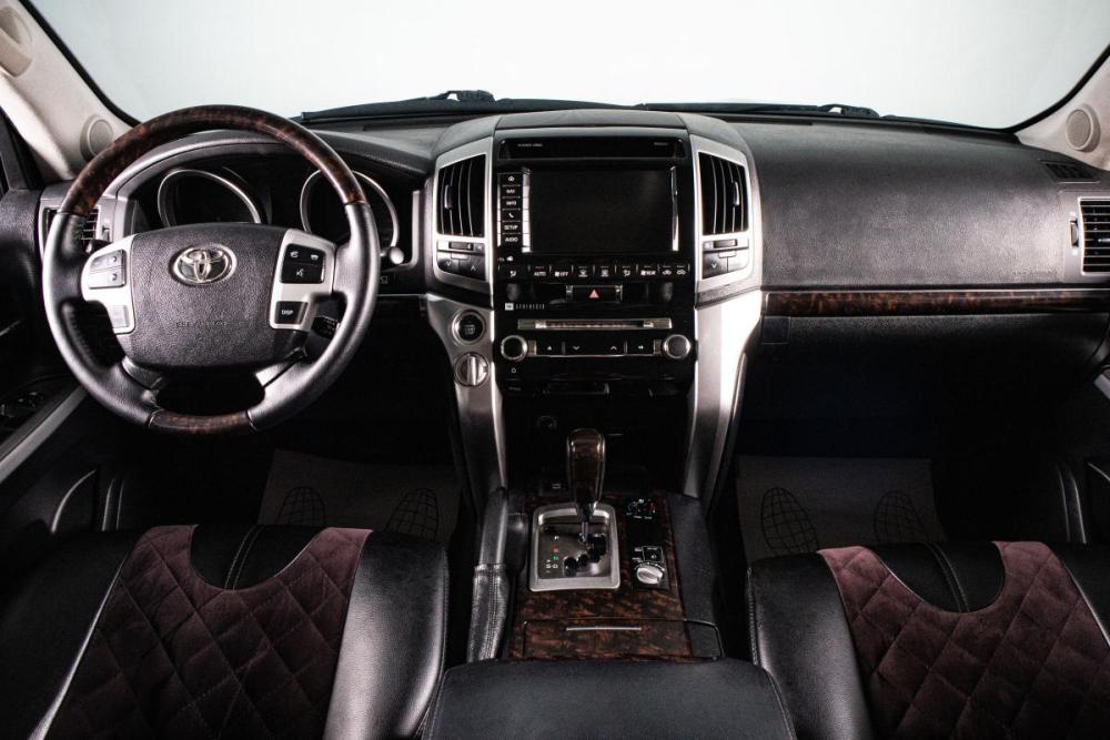 Toyota Land Cruiser 200 Series Рестайлинг 1 Сургут  - изображение 12