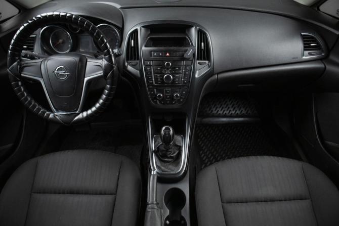 Opel Astra J Рестайлинг с пробегом 2013 года, цена 649 000 рублей, 206000 км, хэтчбек, Автокод Объявления