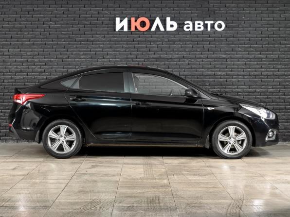 Hyundai Solaris II с пробегом 2018 года, цена 1 500 000 рублей, 88307 км, седан, Автокод Объявления