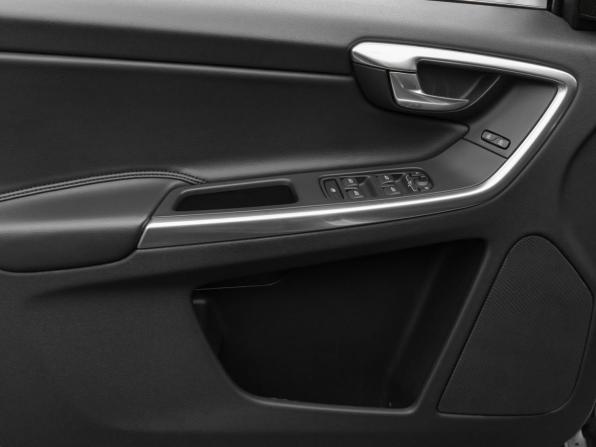 Volvo XC60 I Рестайлинг с пробегом 2017 года, цена 2 420 000 рублей, 100492 км, внедорожник, Автокод Объявления