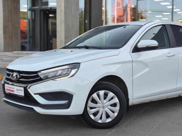 Lada (ВАЗ) Vesta I Рестайлинг (NG) с пробегом 2024 года, цена 1 300 000 рублей, 38000 км, седан, Автокод Объявления