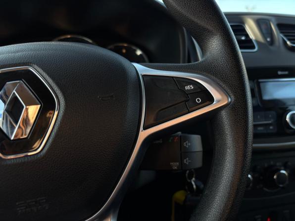 Renault Sandero II Рестайлинг с пробегом 2019 года, цена 1 050 000 рублей, 112500 км, хэтчбек, Автокод Объявления