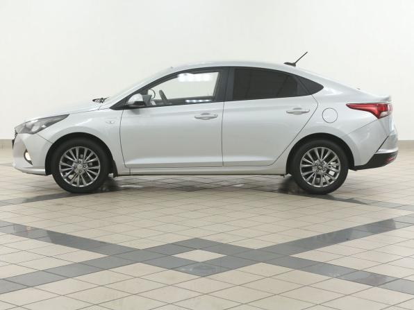Hyundai Solaris II Рестайлинг с пробегом 2021 года, цена 1 424 000 рублей, 114500 км, седан, Автокод Объявления