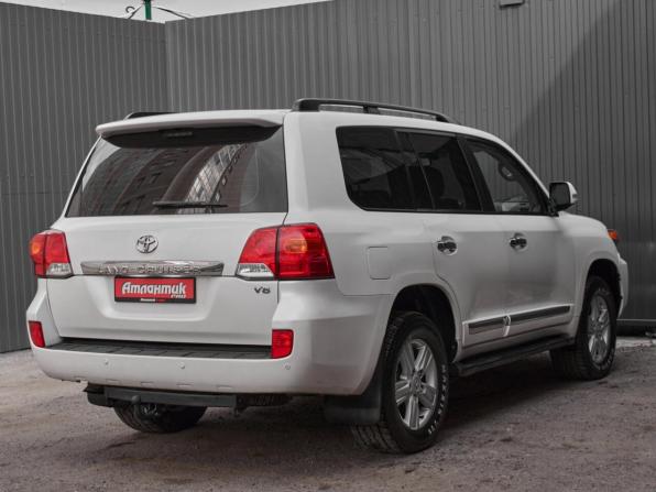 Toyota Land Cruiser 200 Series Рестайлинг 1 с пробегом 2012 года, цена 3 680 000 рублей, 235050 км, внедорожник, Автокод Объявления