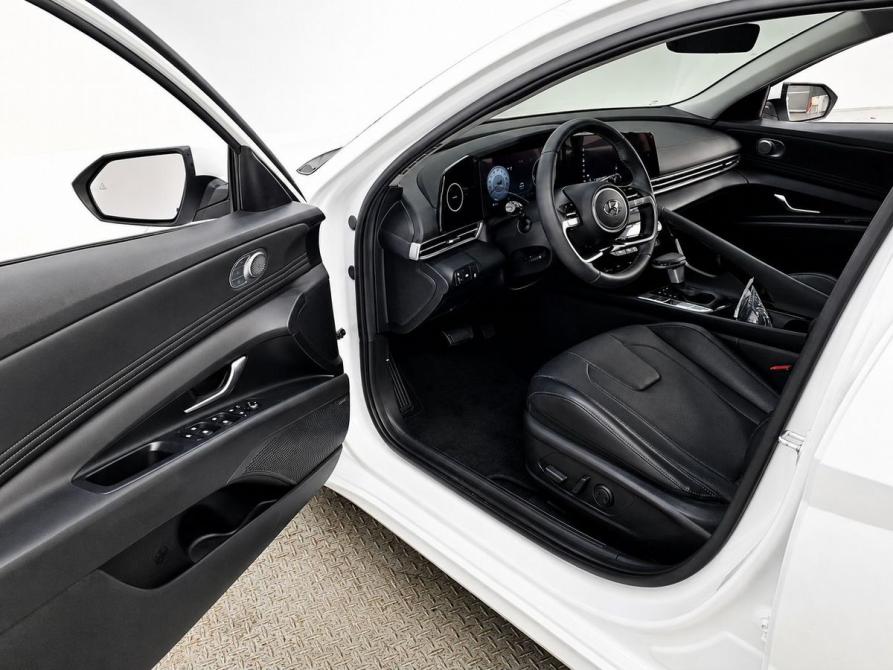 Hyundai Elantra VI (AD) Рестайлинг Ростов-на-Дону  - изображение 8