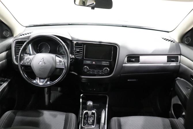 Mitsubishi Outlander III Рестайлинг 2 с пробегом 2018 года, цена 1 970 000 рублей, 113394 км, внедорожник, Автокод Объявления