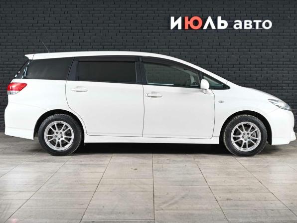 Toyota Wish II с пробегом 2010 года, цена 1 190 000 рублей, 149365 км, минивэн, Автокод Объявления