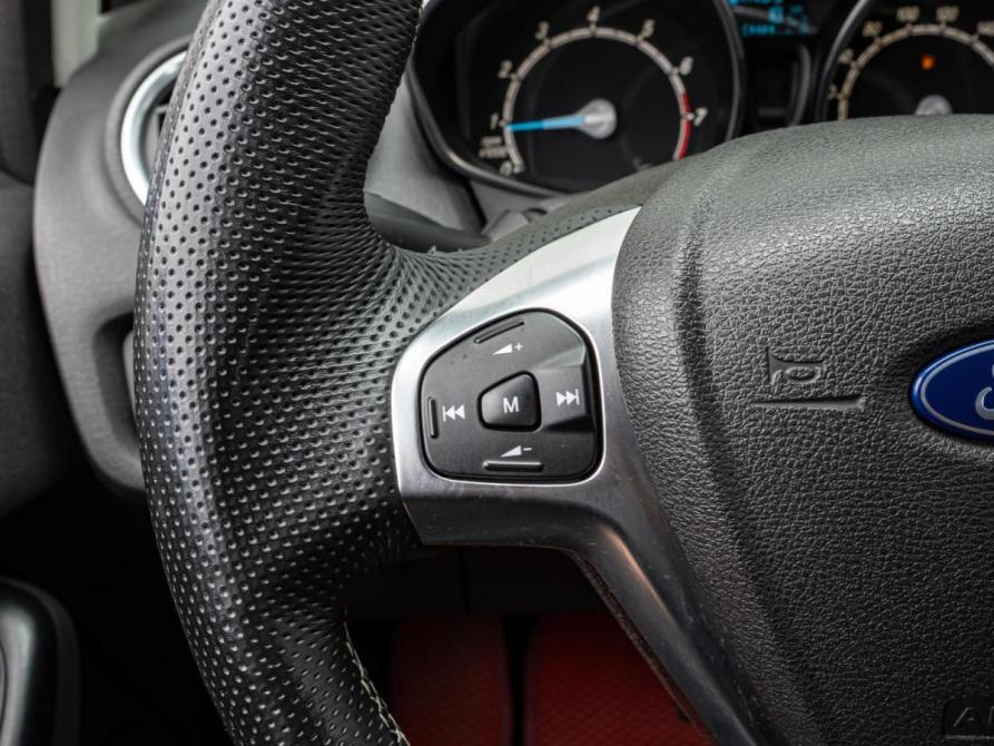 Ford Fiesta Mk6 Рестайлинг Краснодар  - изображение 17