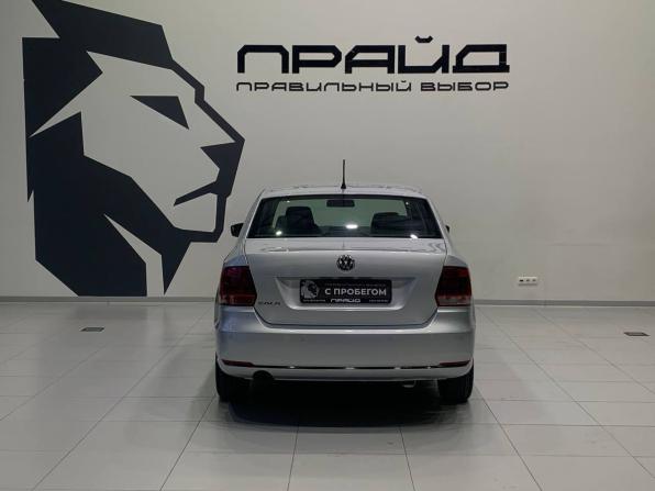 Volkswagen Polo V с пробегом 2015 года, цена 1 349 900 рублей, 132240 км, седан, Автокод Объявления
