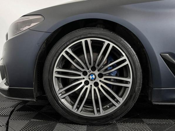BMW 5 серии VII (G30/G31/G38) с пробегом 2017 года, цена 4 356 000 рублей, 96437 км, седан, Автокод Объявления