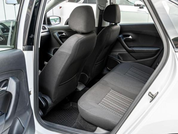 Volkswagen Polo V с пробегом 2015 года, цена 870 000 рублей, 179465 км, седан, Автокод Объявления