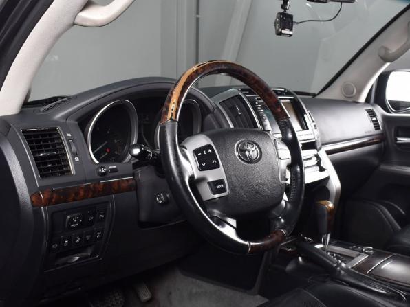 Toyota Land Cruiser 200 Series Рестайлинг 1 с пробегом 2012 года, цена 3 349 995 рублей, 347047 км, внедорожник, Автокод Объявления