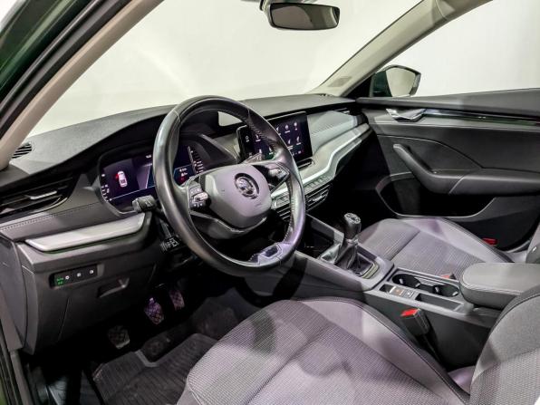Skoda Octavia IV (A8) с пробегом 2020 года, цена 1 690 000 рублей, 175340 км, лифтбек, Автокод Объявления