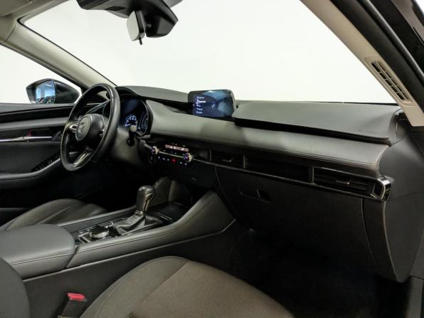 Mazda 3 III (BM) Рестайлинг с пробегом 2019 года, цена 1 970 000 рублей, 67444 км, седан, Автокод Объявления