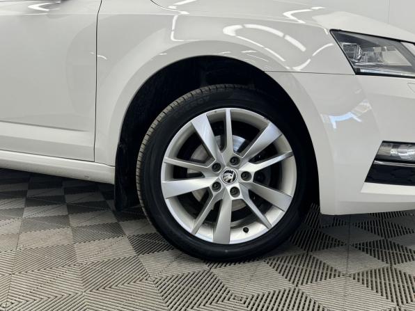Skoda Octavia III (A7) Рестайлинг с пробегом 2019 года, цена 1 880 000 рублей, 206376 км, универсал, Автокод Объявления