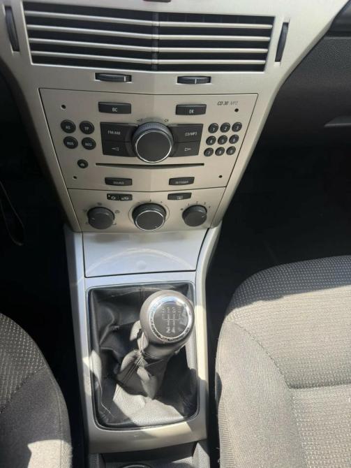 Opel Astra H Рестайлинг Ростов-на-Дону  - изображение 14