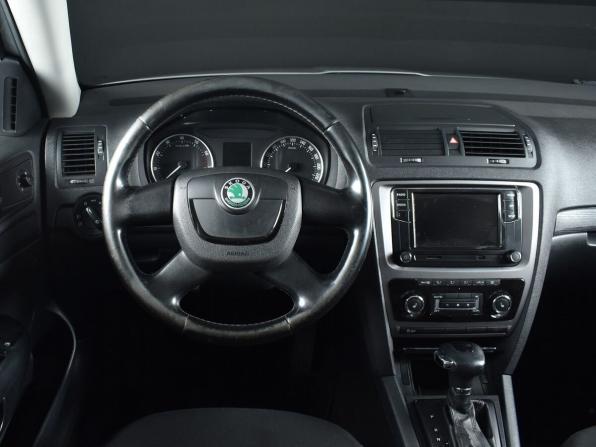 Skoda Octavia II (A5) Рестайлинг с пробегом 2010 года, цена 825 995 рублей, 283335 км, лифтбек, Автокод Объявления