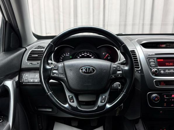 Kia Sorento II Рестайлинг с пробегом 2018 года, цена 1 899 000 рублей, 163333 км, внедорожник, Автокод Объявления