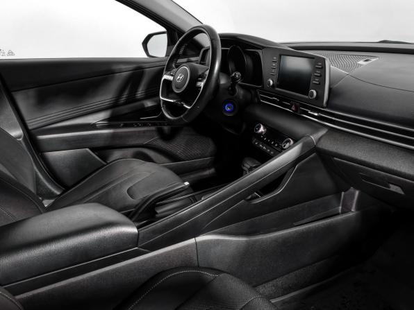 Hyundai Elantra VII (CN7) с пробегом 2021 года, цена 2 000 000 рублей, 62940 км, седан, Автокод Объявления