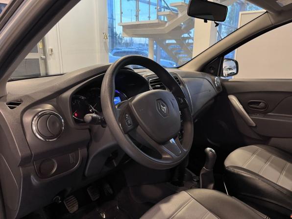 Renault Sandero II с пробегом 2017 года, цена 890 000 рублей, 94281 км, хэтчбек, Автокод Объявления